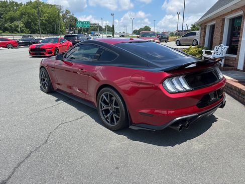 Used 2019 Ford Mustang GT RWD image 11
