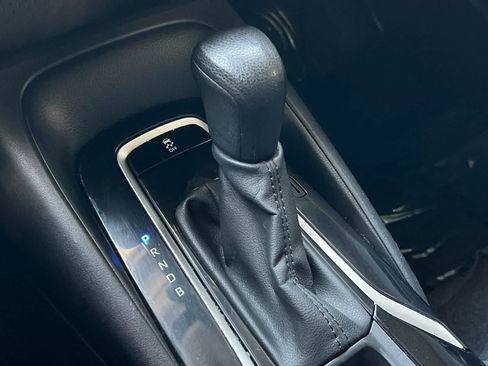 Used 2022 Toyota Corolla LE FWD image 21