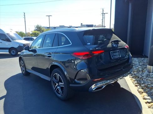 Certified 2026 Mercedes-Benz GLC 300 4MATIC image 4
