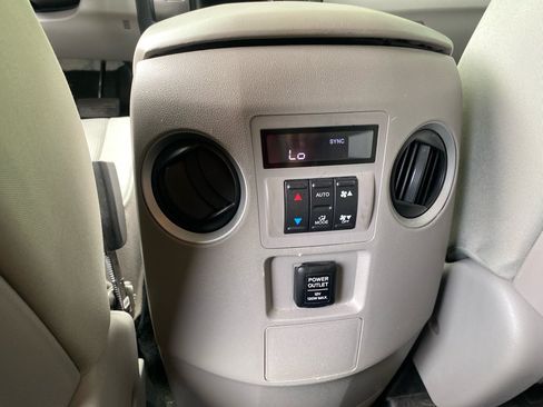 Used 2015 Honda Pilot LX image 18
