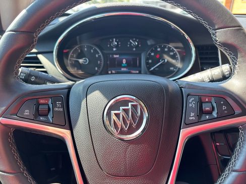 Used 2021 Buick Encore Preferred image 28