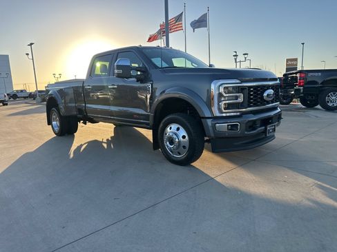 Used 2026 Ford F450 Platinum w/ Platinum Plus Package AWD/4WD image 8