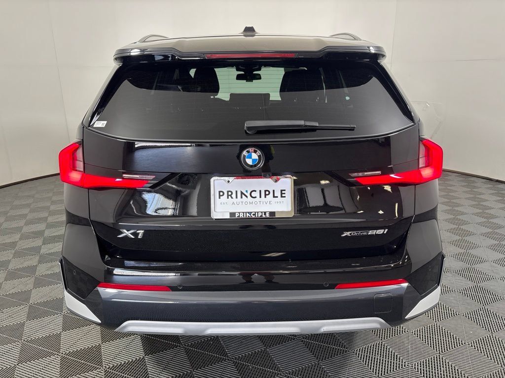 Certified 2025 BMW X1 xDrive28i w/ Convenience Package AWD/4WD image 6