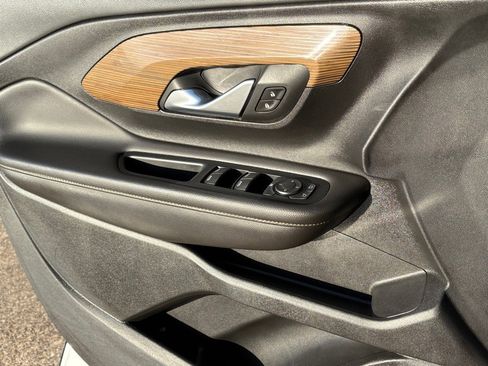 Used 2020 GMC Terrain SLE w/ Driver Convenience Package image 27