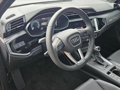 New 2025 Audi Q3 2.0T Premium w/ Convenience Package image 3