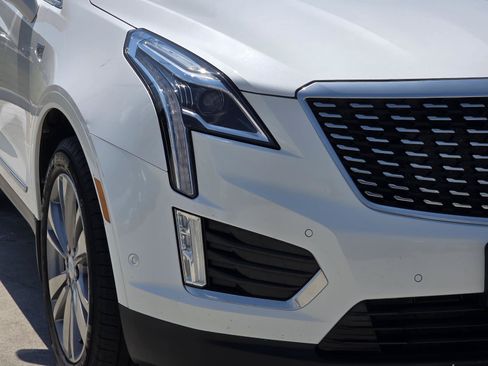 Used 2022 Cadillac XT5 Premium Luxury w/ Platinum Package AWD/4WD image 9