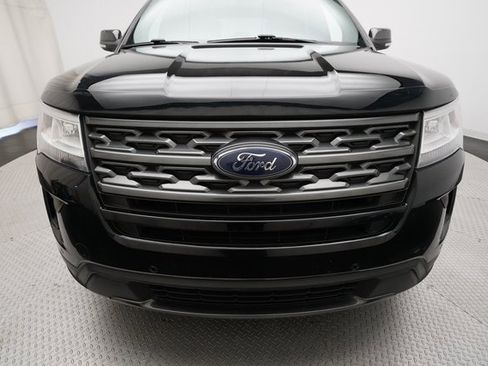 Used 2018 Ford Explorer XLT w/ Equipment Group 202A image 24