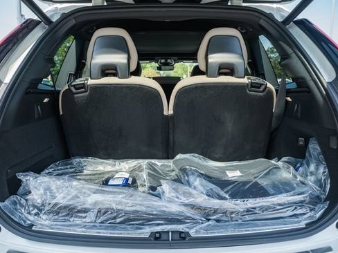 New 2026 Volvo XC90 B6 Plus w/ Protection Package Premier AWD/4WD image 10