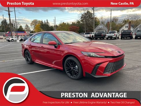 New 2026 Toyota Camry SE image 3