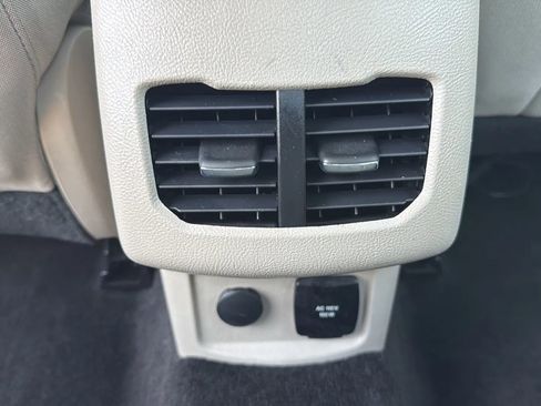 Used 2018 Ford Fusion SE image 27