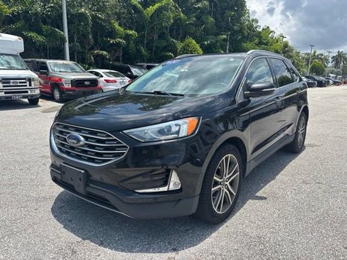 Used 2020 Ford Edge Titanium w/ Cargo Accessory Package FWD image 5