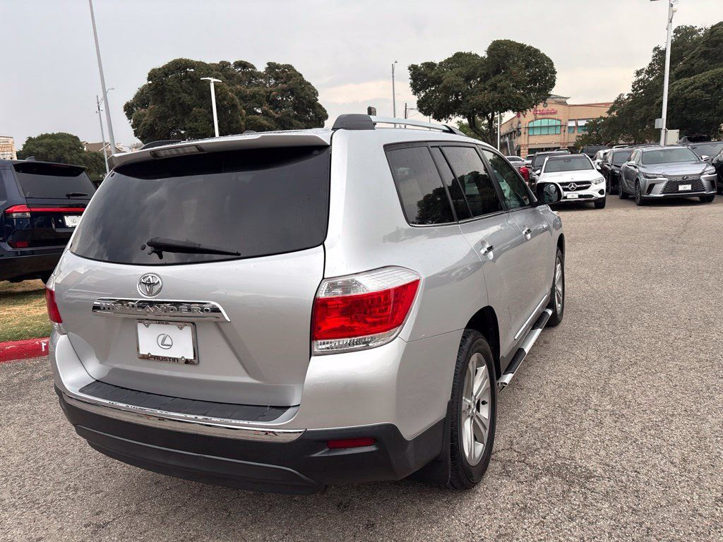 Used 2013 Toyota Highlander Limited FWD image 5