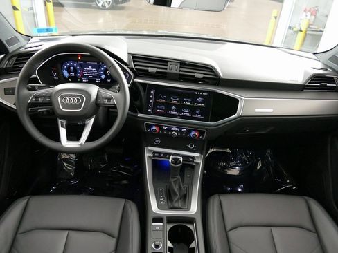 Certified 2025 Audi Q3 2.0T Premium Plus w/ Premium Plus Package image 26