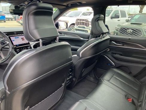 Certified 2022 Jeep Grand Cherokee Overland w/ Advanced Protech Group III AWD/4WD image 26