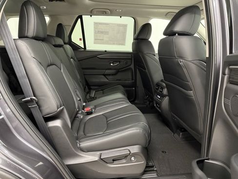 New 2026 Honda Pilot Touring image 22