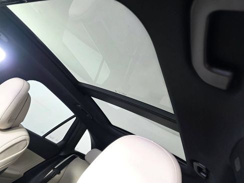 New 2027 Mercedes-Benz GLC 300 image 9