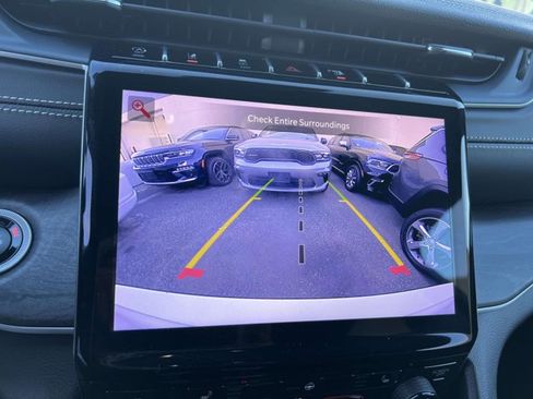 Certified 2021 Jeep Grand Cherokee L Limited image 27