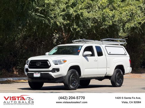 Used 2022 Toyota Tacoma SR RWD image 1