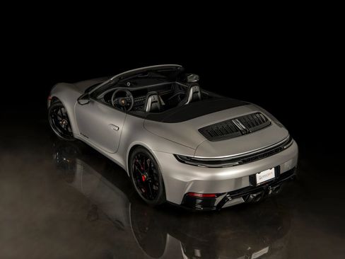 Used 2026 Porsche 911 GTS image 3