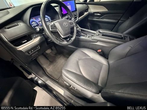 Used 2024 Toyota Grand Highlander AWD image 14