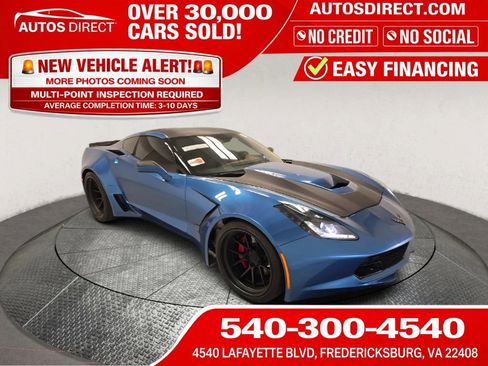 Used 2019 Chevrolet Corvette Stingray Coupe RWD image 1