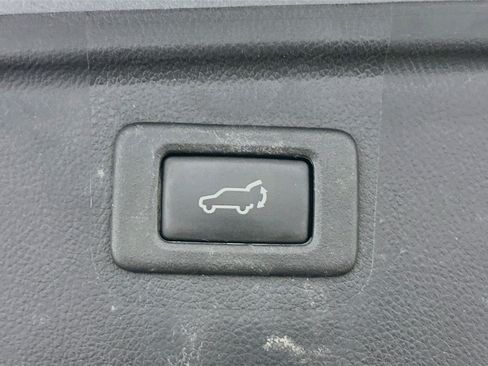 Used 2016 Subaru Outback 2.5i Limited AWD/4WD image 30