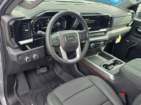 New 2026 GMC Sierra 3500 SLT w/ SLT Premium Package AWD/4WD image 18