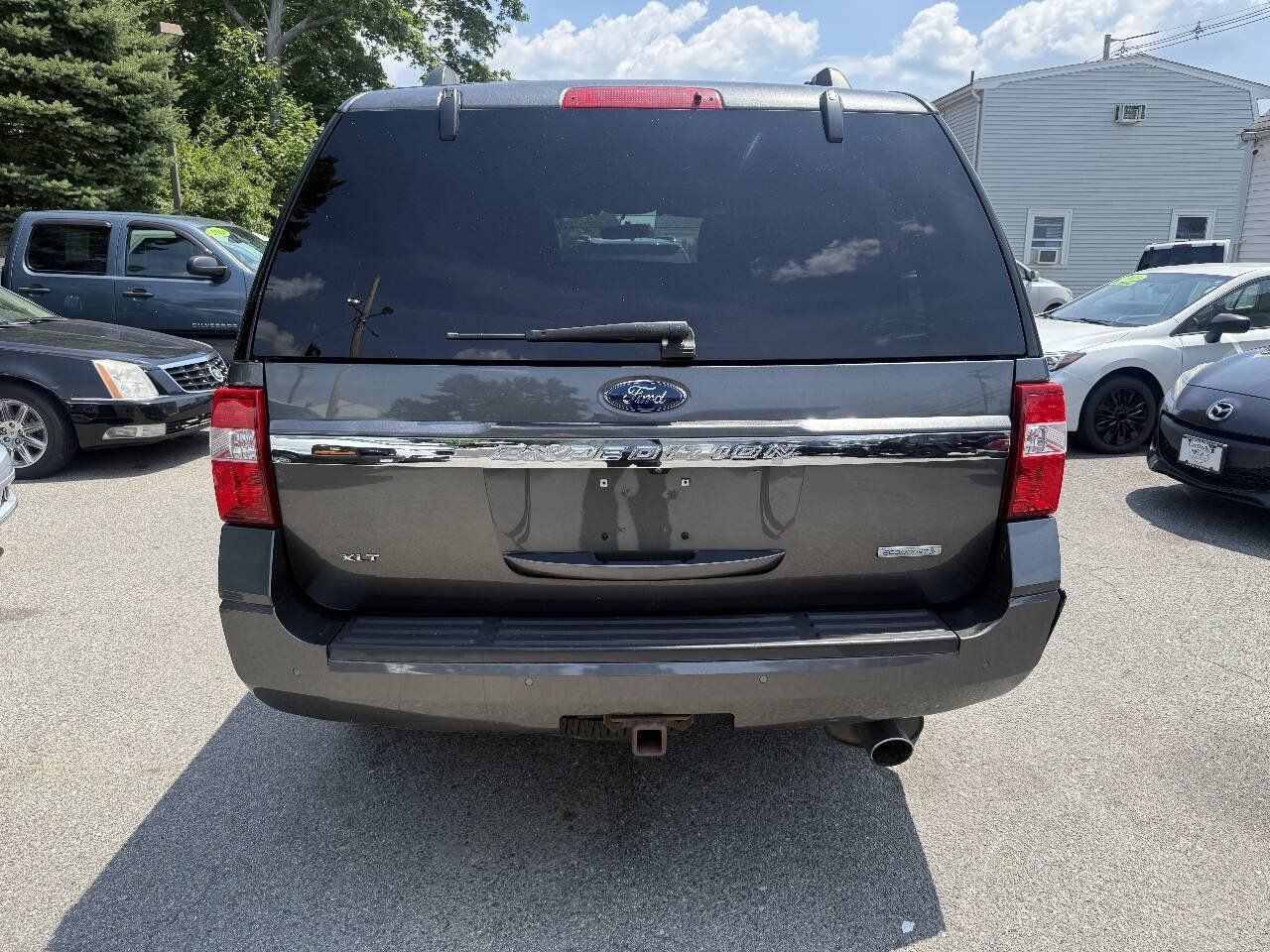 Used 2017 Ford Expedition XLT AWD/4WD image 4