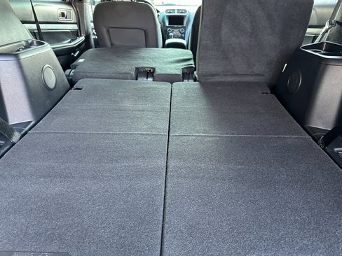 Used 2016 Ford Explorer XLT w/ Equipment Group 201A image 16