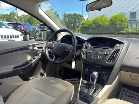Used 2016 Ford Focus SE FWD image 31