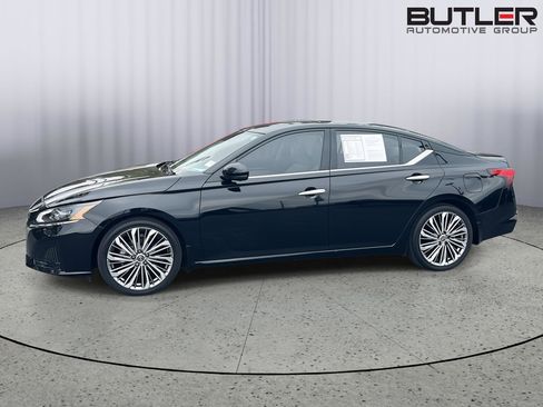 Used 2024 Nissan Altima 2.5 SL image 3