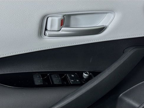 Used 2021 Toyota Corolla SE image 17