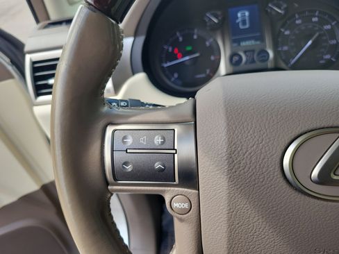 Used 2019 Lexus GX 460 Premium w/ Premium Package image 22