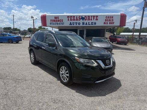 Used 2018 Nissan Rogue SV w/ Sun & Sound Touring Package FWD image 3