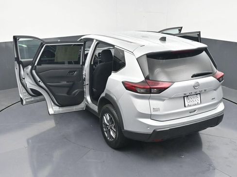 Used 2024 Nissan Rogue S AWD/4WD image 44
