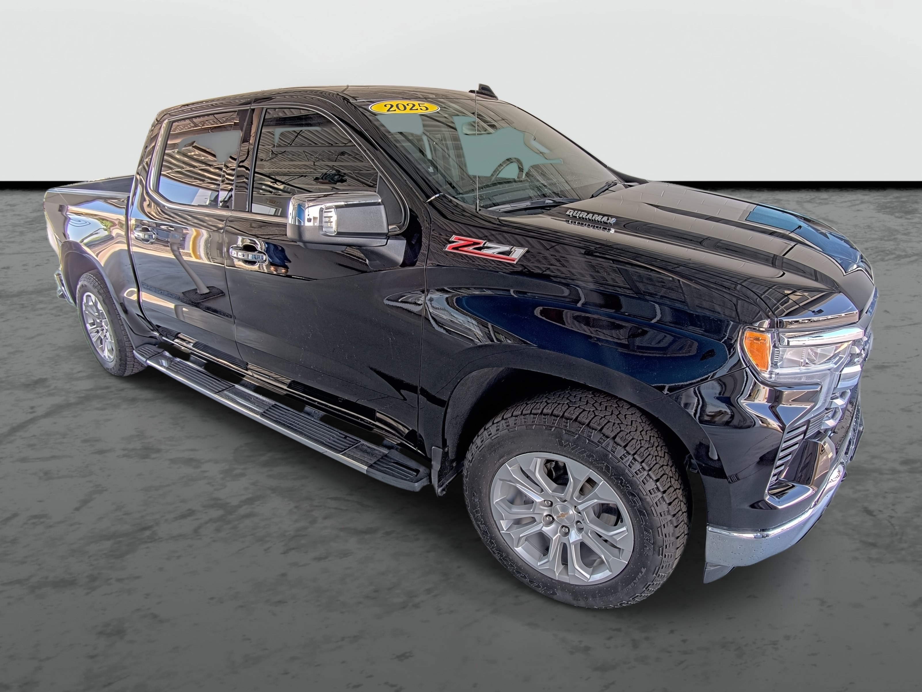 Used 2025 Chevrolet Silverado 1500 LTZ AWD/4WD image 4