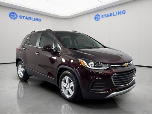 Used 2020 Chevrolet Trax LT w/ Driver Confidence Package image 13