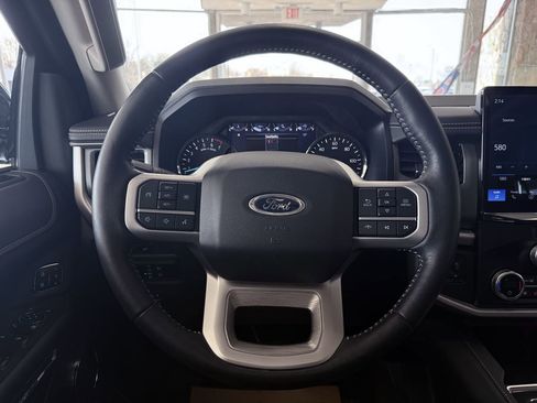 Used 2024 Ford Expedition XLT AWD/4WD image 39