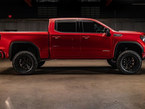 Used 2026 GMC Sierra 1500 AT4 w/ Technology Package AWD/4WD image 11
