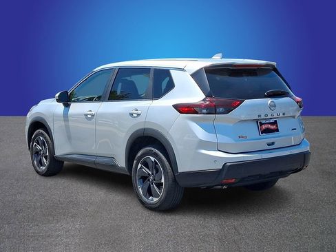 Used 2025 Nissan Rogue SV AWD/4WD image 6