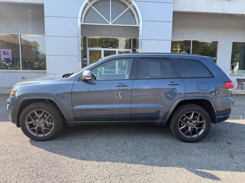 Certified 2021 Jeep Grand Cherokee Limited w/ Quick Order Package 28K 80th AWD/4WD image 2