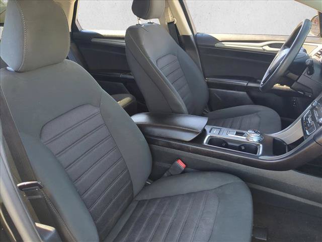 Used 2020 Ford Fusion SE FWD image 22