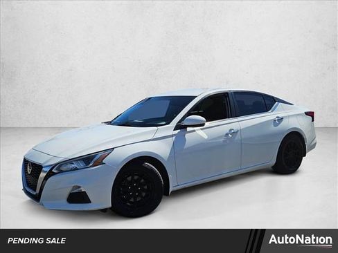 Used 2019 Nissan Altima 2.5 S image 1