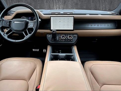 Used 2025 Land Rover Defender 110 V8 image 7