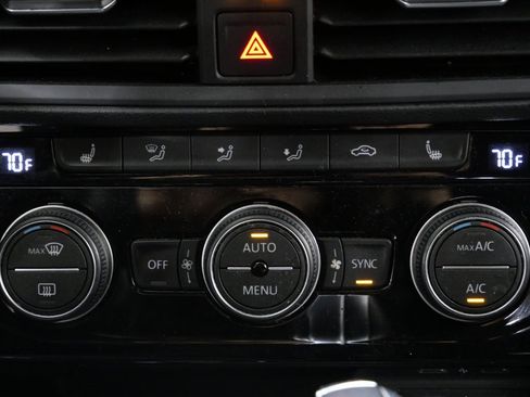 Used 2020 Volkswagen Jetta GLI image 18