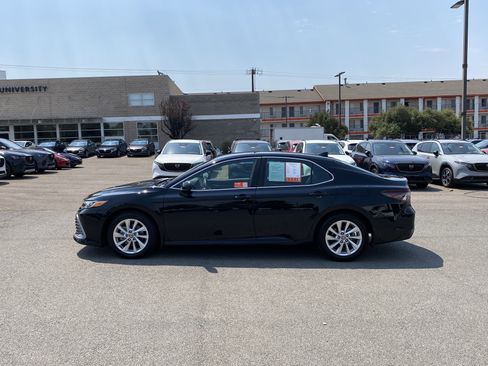 Used 2023 Toyota Camry LE FWD image 10