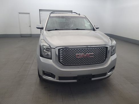 Used 2015 GMC Yukon Denali w/ Touring Package AWD/4WD image 14