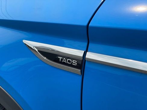 Certified 2023 Volkswagen Taos SE w/ Black Wheel Package FWD image 25