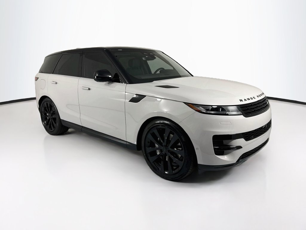 Used 2026 Land Rover Range Rover Sport SE AWD/4WD image 3