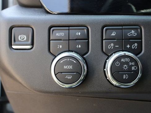 Used 2025 GMC Sierra 1500 Elevation w/ Preferred Package AWD/4WD image 46